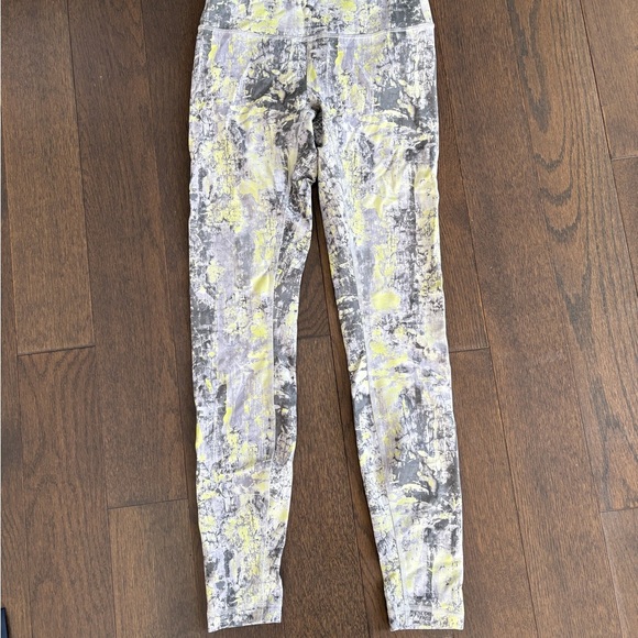 Lululemon size 6 Wunder Train high rise tights Everlux - Picture 7 of 10